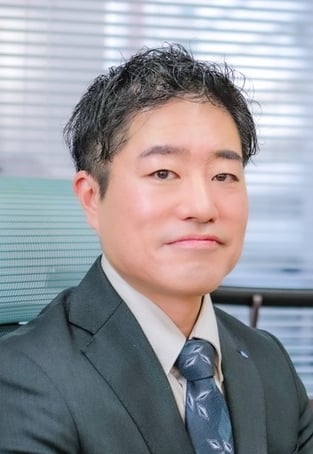 大賀 崇浩 氏